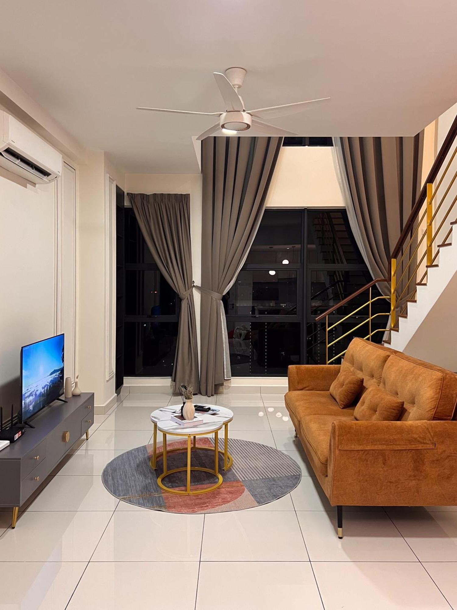 Modern Suites At Arte Mont Kiara By Iconique Kuala Lumpur Luaran gambar
