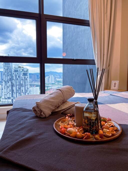 Modern Suites At Arte Mont Kiara By Iconique Kuala Lumpur Luaran gambar