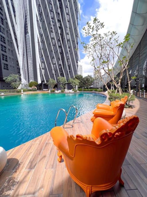 Modern Suites At Arte Mont Kiara By Iconique Kuala Lumpur Luaran gambar
