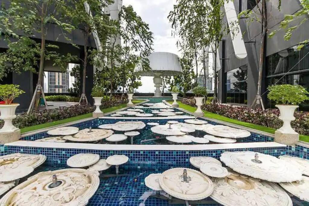Modern Suites At Arte Mont Kiara By Iconique Kuala Lumpur Luaran gambar