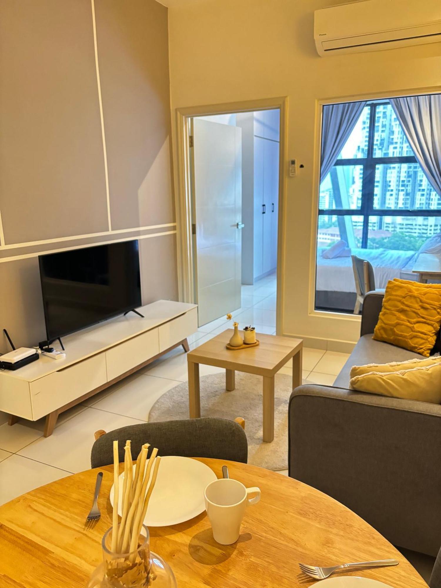 Modern Suites At Arte Mont Kiara By Iconique Kuala Lumpur Bilik gambar
