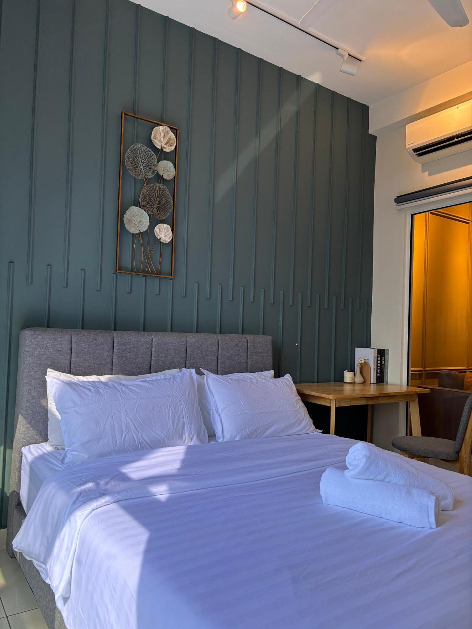 Modern Suites At Arte Mont Kiara By Iconique Kuala Lumpur Bilik gambar